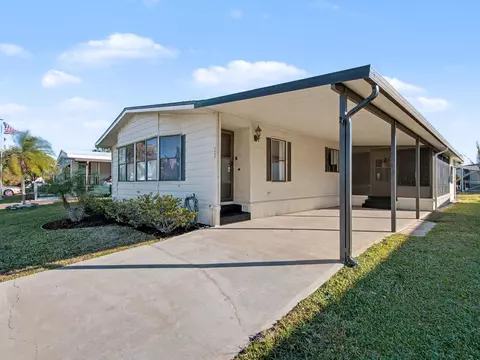 7843 SE Saratoga Dr, Hobe Sound, FL 33455