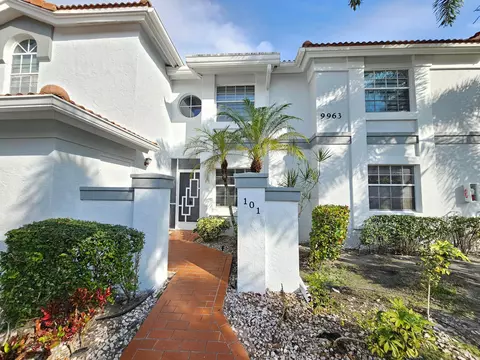 9963 Seacrest Cir #101, Boynton Beach, FL 33437