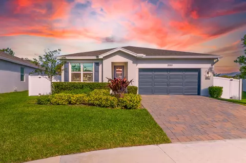 2033 NE Ocean Dunes Dr, Jensen Beach, FL 34957