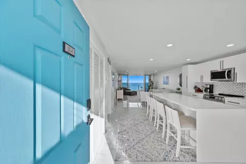 900 Ocean Dr #504, Juno Beach, FL 33408