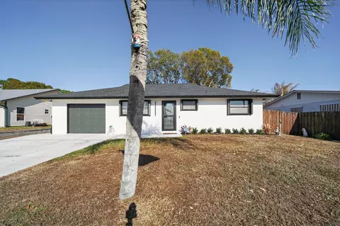 4543 SE Dryfus Ave, Stuart, FL 34997