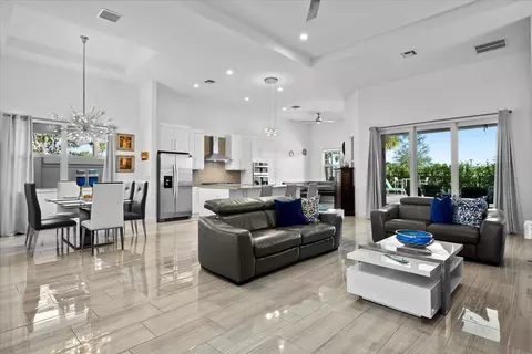 12454 Nautilus Cir, Palm Beach Gardens, FL 33412