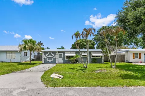 5709 SE Indigo Ave, Stuart, FL 34997