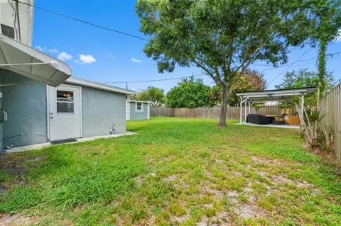 Exterior - 5709 SE Indigo Ave, Stuart, FL 34997 photo 2 of 5
