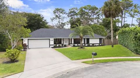 150 Sandy Pine Ct, Wellington, FL 33414