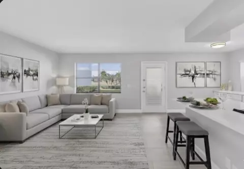 450 Piedmont J #450, Delray Beach, FL 33484