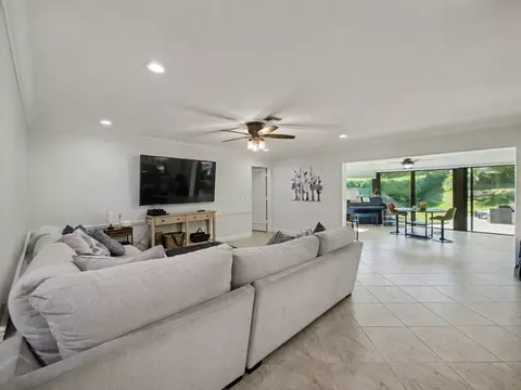 720 Muirfield, Atlantis, FL 33462