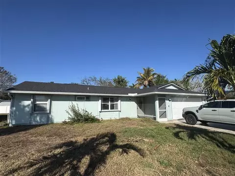 607 SE Dean Ter, Port Saint Lucie, FL 34984