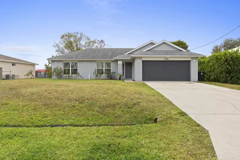 1042 SW Sultan Dr, Port Saint Lucie, FL 34953