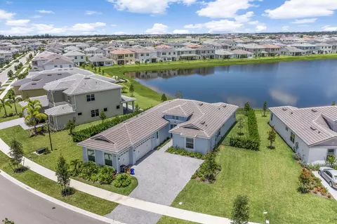 5194 Liberty Ln, Westlake, FL 33470