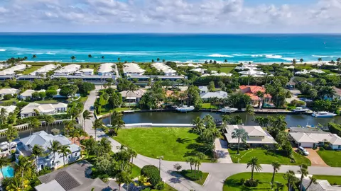 25 Sabal Island Dr, Ocean Ridge, FL 33435