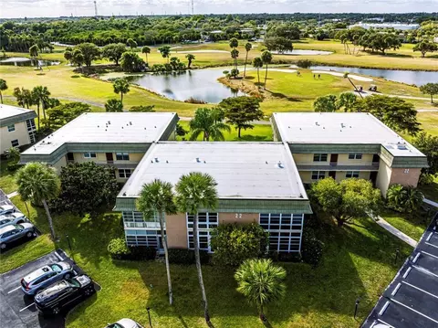 22 Vista Gardens Trl #103, Vero Beach, FL 32962