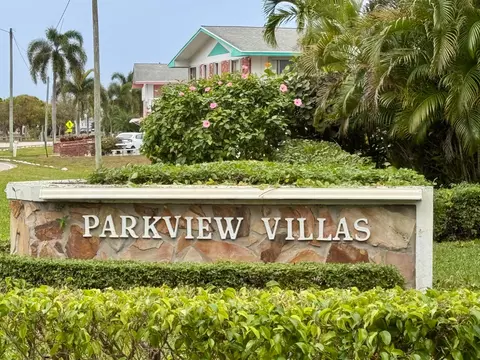 2400 Lake Osborne #111, Lake Worth Beach, FL 33461