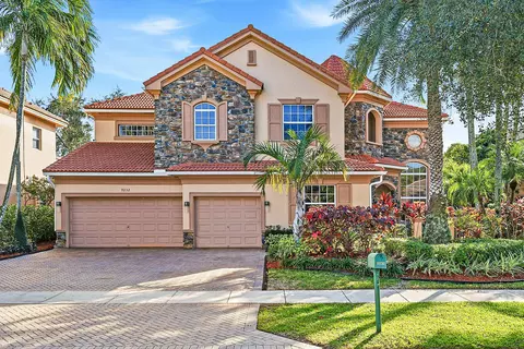 9232 Pineville Dr, Lake Worth, FL 33467