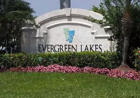5045 Wiles Rd #308, Coconut Creek, FL 33073