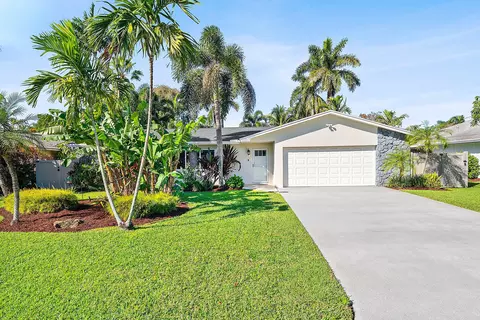 6885 Tradewind Way, Lake Worth, FL 33462