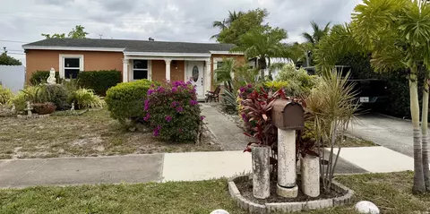 1313 S B St, Lake Worth Beach, FL 33460