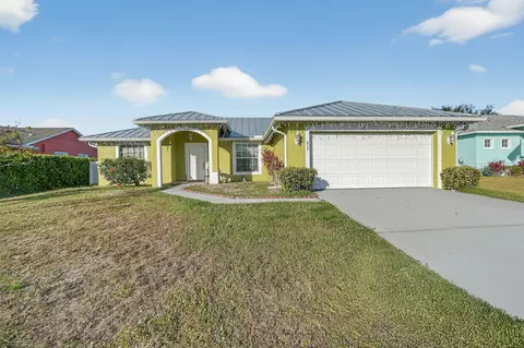 933 SW General Patton Ter, Port Saint Lucie, FL 34953