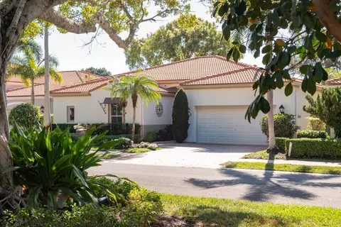10749 Waterford Pl, West Palm Beach, FL 33412