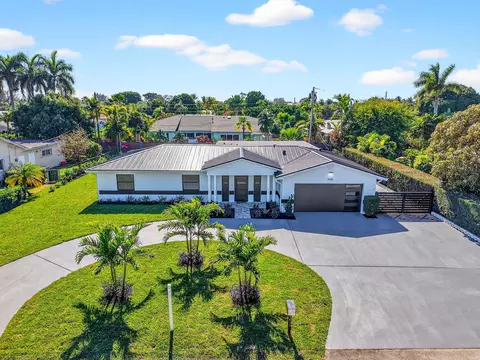 1410 Beta Ct N, Lake Clarke Shores, FL 33406