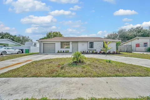 434 NElectra Ave, Port Saint Lucie, FL 34983