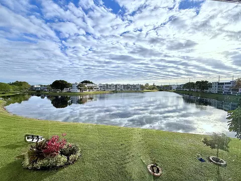 3082 Oakridge U, Deerfield Beach, FL 33442