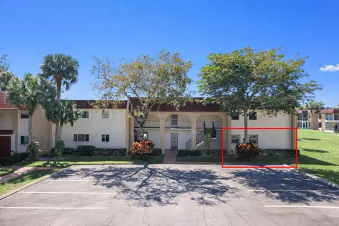 352 Lake Frances Dr, West Palm Beach, FL 33411