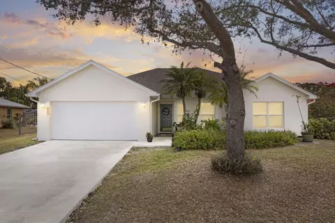 6942 NW Hershy Cir, Port Saint Lucie, FL 34983