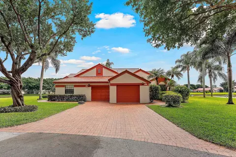 7841 Lexington Club Blvd #B, Delray Beach, FL 33446