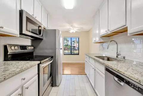 Kitchen - 150 Pineview Rd #B2, Jupiter, FL 33469 photo 1 of 2