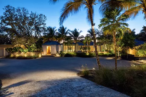 109 S River Rd, Sewalls Point, FL 34996