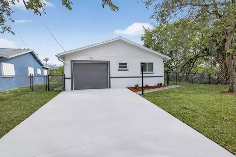 9197 SW 3rd St, Boca Raton, FL 33428