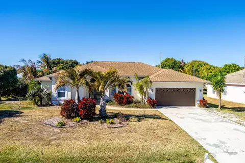 3210 SE Otis Ln, Port Saint Lucie, FL 34984