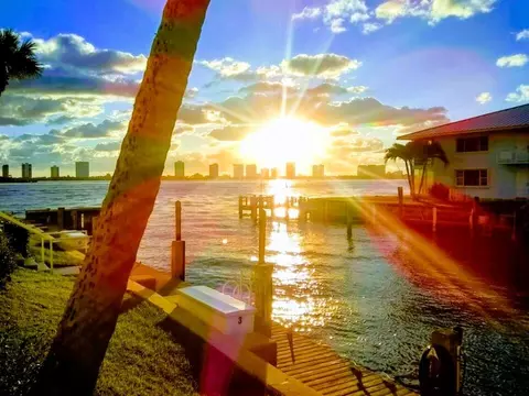 112 Doolen Ct #109, North Palm Beach, FL 33408