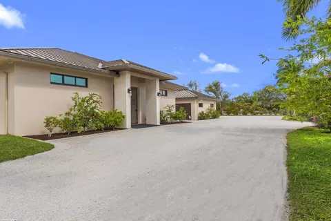 16219 Hollow Tree Ln, Wellington, FL 33470