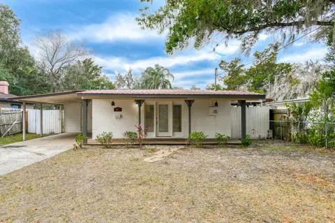 907 N Pine Ave, Green Cove Springs, FL 32043