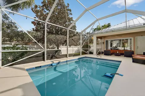 102 Bonaire Ln, Jupiter, FL 33458