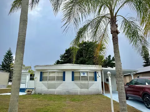 14 Golf Dr, Port Saint Lucie, FL 34952