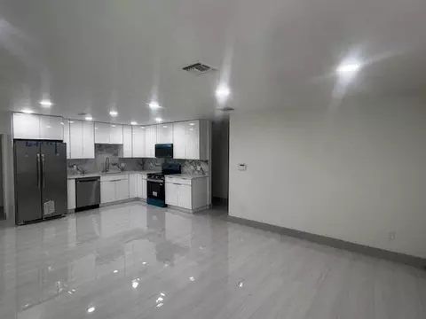 3104 Evergreen, Palm Springs, FL 33461
