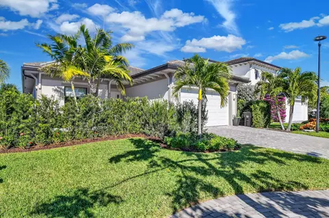 3089 Bellflower Cir, West Palm Beach, FL 33401