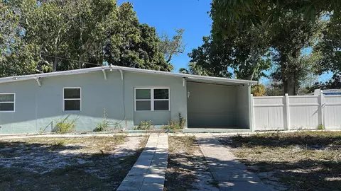 2024 Golfview Ct, Fort Pierce, FL 34950