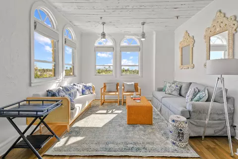 235 Sunrise Ave #PH6, Palm Beach, FL 33480
