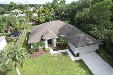 443 Lanfair Ave, Sebastian, FL 32958