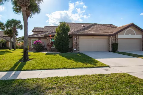8213 Cassia Dr, Boynton Beach, FL 33472