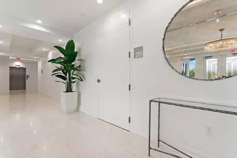 1 S Coastal #0205, Jupiter, FL 33477