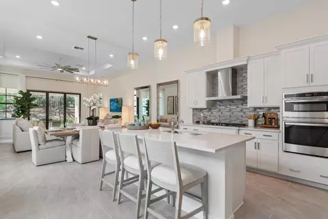 520 SE Fascino Cir, Port Saint Lucie, FL 34984