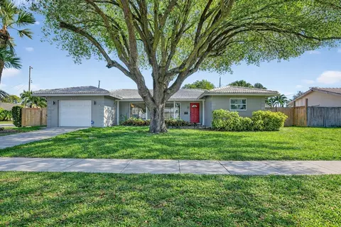 800 SW 12th Ave, Boca Raton, FL 33486