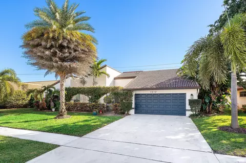 2412 SW 23rd Cranbrook Dr, Boynton Beach, FL 33436