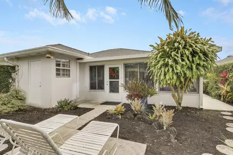 Exterior - 262 Brier Cir, Jupiter, FL 33458 photo 9 of 10