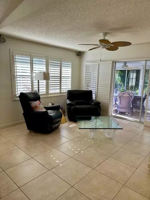 Living - 262 Brier Cir, Jupiter, FL 33458 photo 1 of 1